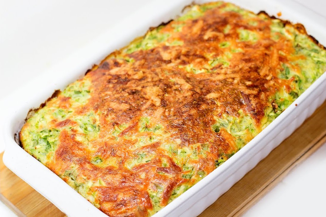 Запеканка из кабачка с индейкой (курицей) и зеленым луком